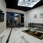 Hanza Tower Original 21st Floor- Sea And City-view Aparthotel