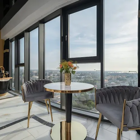 Hanza Tower Original 21st Floor- Sea And City-view Aparthotel