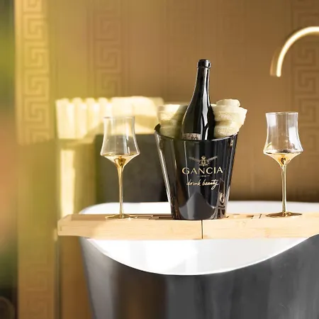 Hanza Tower Suite 21St Floor Or Studio 5Th Floor 4*