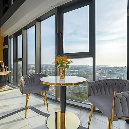 Hanza Tower 21st Floor Or 5th Floor 4* Szczecin