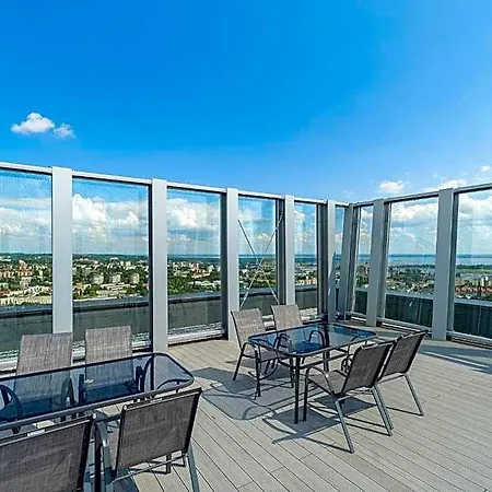 Hotel apartamentowy Hanza Tower 21st Floor Or 5th Floor